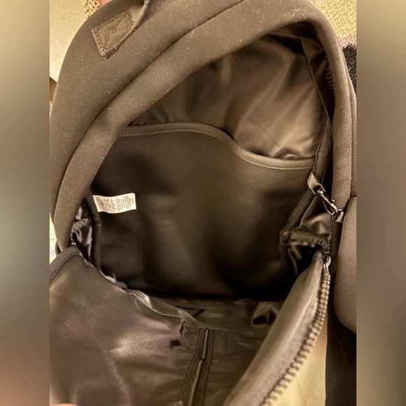 ALO Yoga Stow Backpack🔥 BRAND NEW w/tags!🔥 - Picture 10 of 16